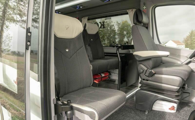 mini bus 13